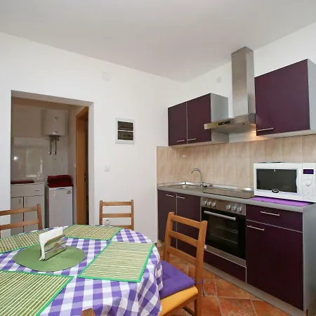 App For 5 Persons, Big Terrace, 2 Bdr, 299 아파트 라벡