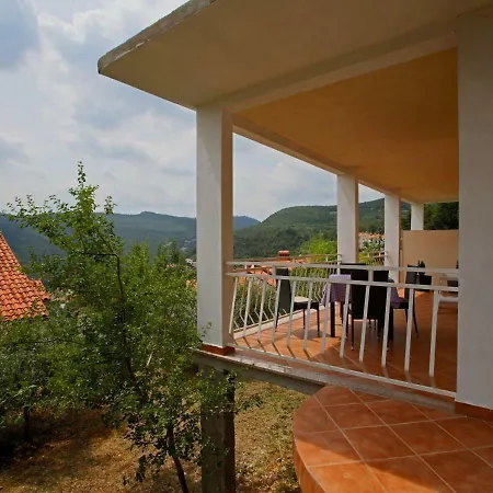 App For 5 Persons, Big Terrace, 2 Bdr, 299 *