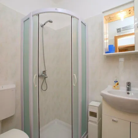 아파트 App For 5 Persons, Big Terrace, 2 Bdr, 299 라벡