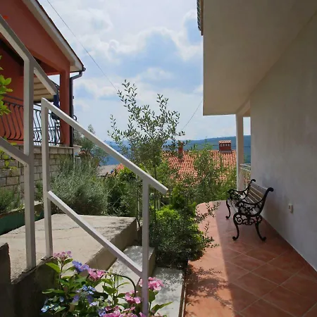 App For 5 Persons, Big Terrace, 2 Bdr, 299 라벡