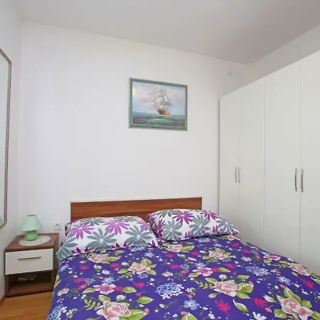 App For 5 Persons, Big Terrace, 2 Bdr, 299