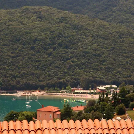 Apartment App For 5 Persons, Big Terrace, 2 Bdr, 299