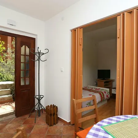 App For 5 Persons, Big Terrace, 2 Bdr, 299 Apartment